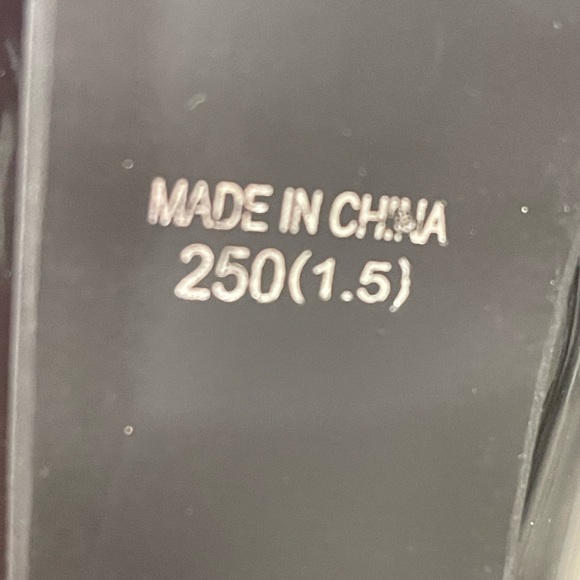 Woman shoes - Picture 2 of 6